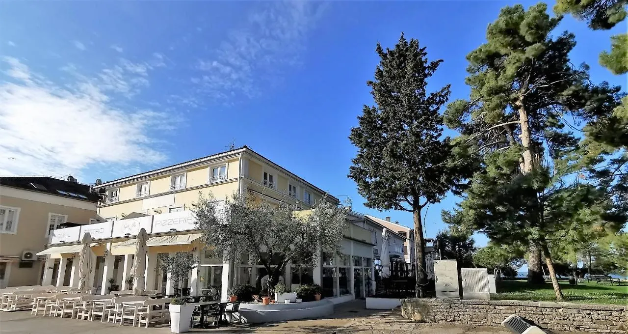 Rio B&B, 5 Stars Superior Room, Near The Sea And Park Novigrad